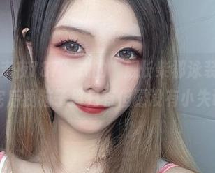 好奇“末夜787”式的“舰长柴郡泳装”,下载完后我脑子里只有但愿没有小失误。