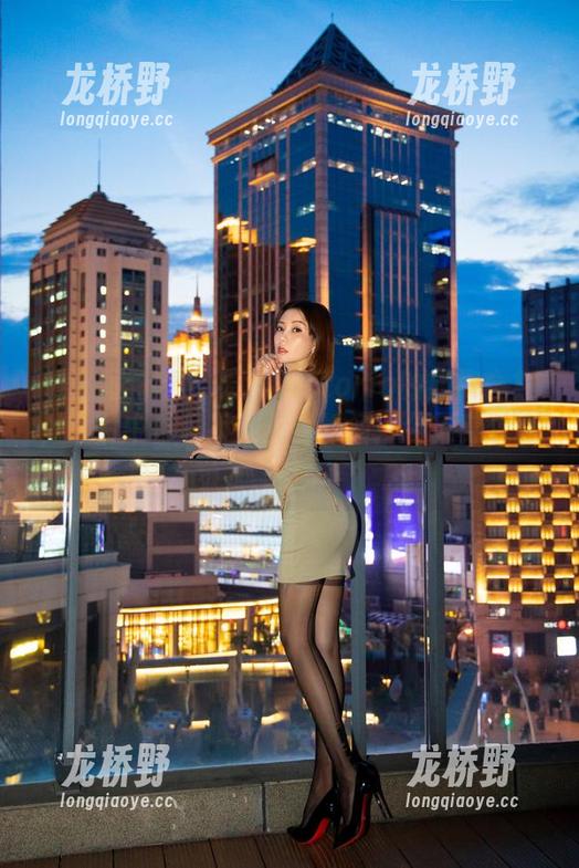 微密圈 - 看！果儿Victoria的旗袍合集，照片中都忍不住想替她问：今天穿什么呢？