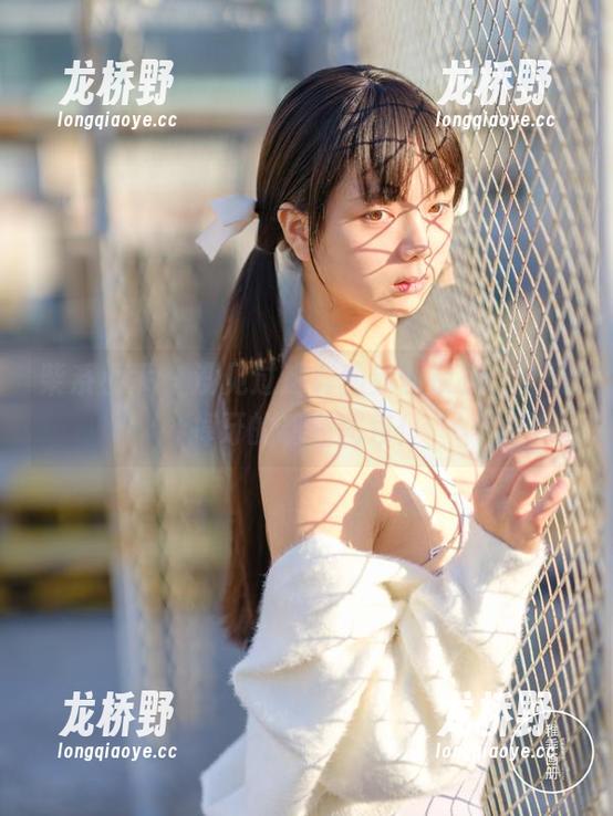 柴系小乖-赤西夜夜 柴系小乖 - 没见过这样的赤西夜夜,甜到掉牙的粉色图包!