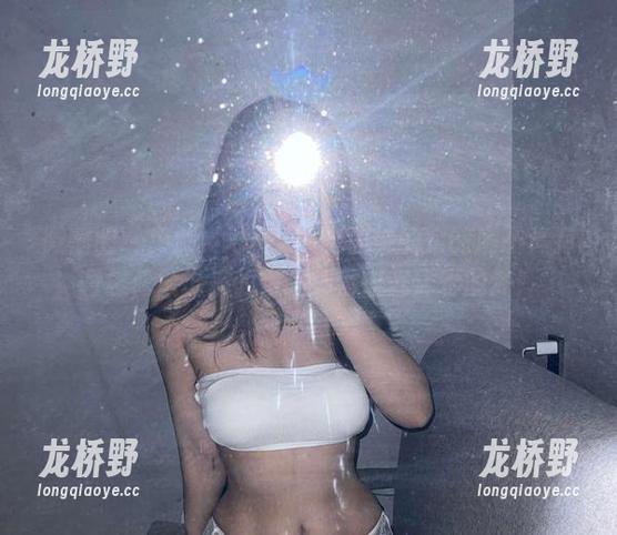 桃沢樱呀 微密圈 - 突然觉得桃沢樱呀和她的定制扇子真有意思,做出来的作品宛如流光溢彩的梦!