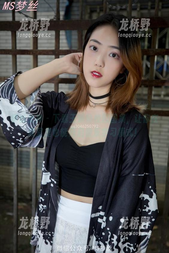 梦丝女神 - 下载王娇娇校园图集，让你在教室里也能开启快乐学习模式！