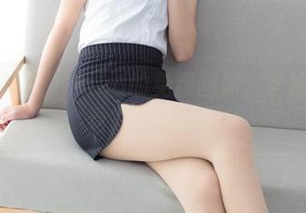森萝财团 – Aika的免费图册：学妹丝足，看得我手一抖！