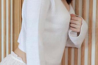 模范学院 - 小奶瓶呜呜的写真集更新了，“女孩”这次又有什么亮点呀？