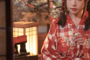 爆机少女喵小吉的私房护士，呵呵，我又想歪了