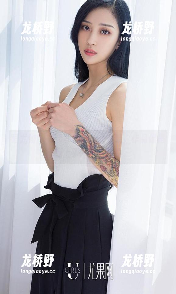 爱尤物-李丽莎 爱尤物 - 观看李丽莎的职业装,作品像是给我上了一堂穿搭课。