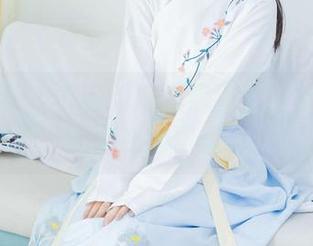 物恋传媒 – 小昭制服私房图包：点滴小心思藏在袖口里。