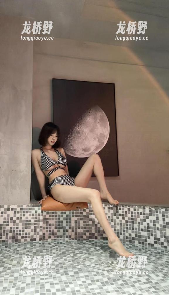 琳铛铛 微密圈 - 最新校园照片,琳铛铛又在展示她那种“我跟大家不一样”的气息。