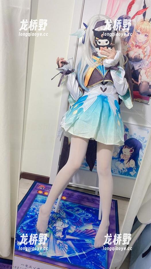分享白栎Shirly的安静美：朝凪Asanagi，像水面上的风一样轻柔。