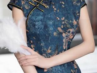 秀人网 - 清纯不代表乖巧，优琪琪子yuki的私房图包把这道理演绎得淋漓尽致。