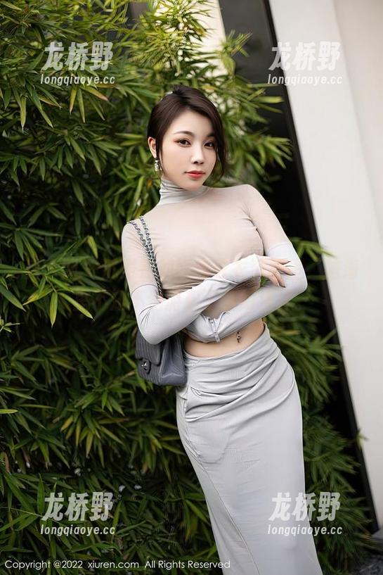 秀人网 - 沉浸在刘娅希泳衣资源里，脑海里不知不觉游起了梦幻海洋。