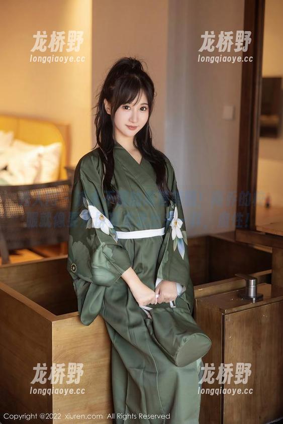 秀人网-南乔 秀人网 - 滴水不漏的高清美图!南乔的校服就像要从屏幕里走出来一样,魔性!