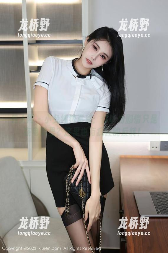 秀人网-小兔纯纯 秀人网 - 小兔纯纯写真:你以为剧情只是在电影里?这里也有疯狂的反转!
