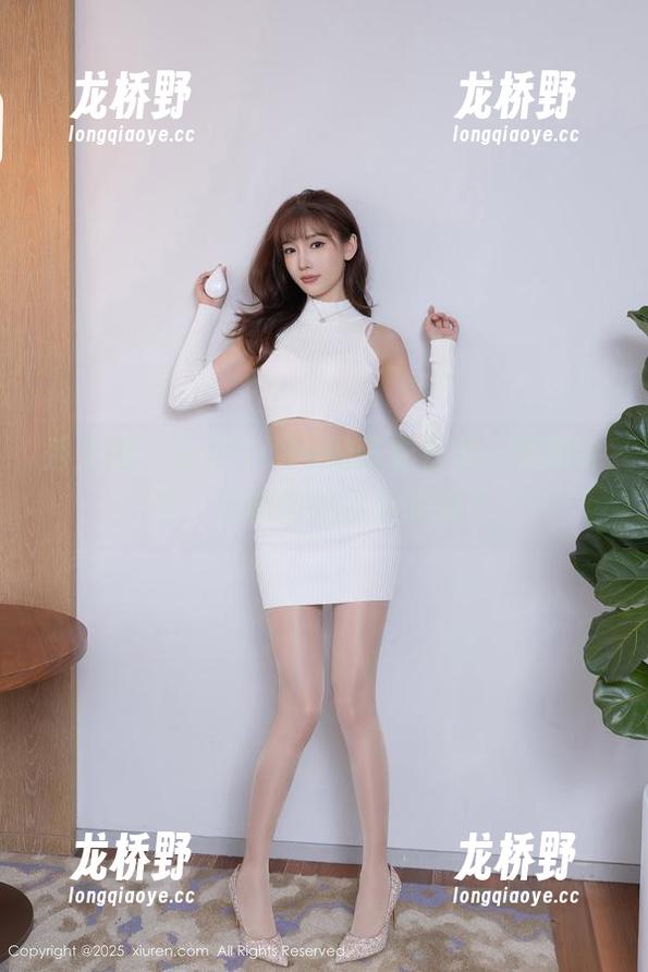 秀人网-小夕Kitty 秀人网 - 小夕Kitty的睡衣日常:美图分享,谁能拒绝这种慵懒?
