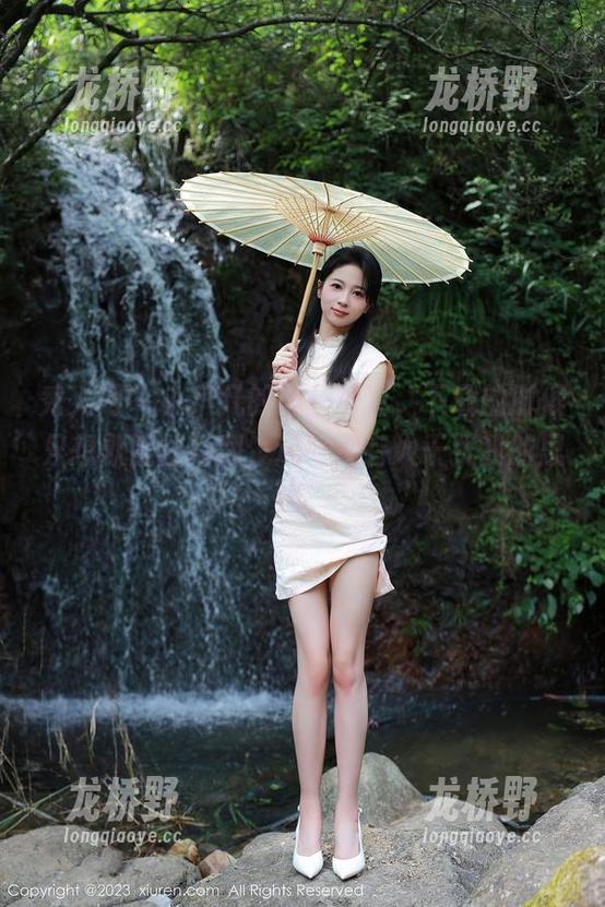 秀人网 - 小爪几的黑丝写真，下载的时候只想默默往后翻，还好没有人干扰我的思绪。