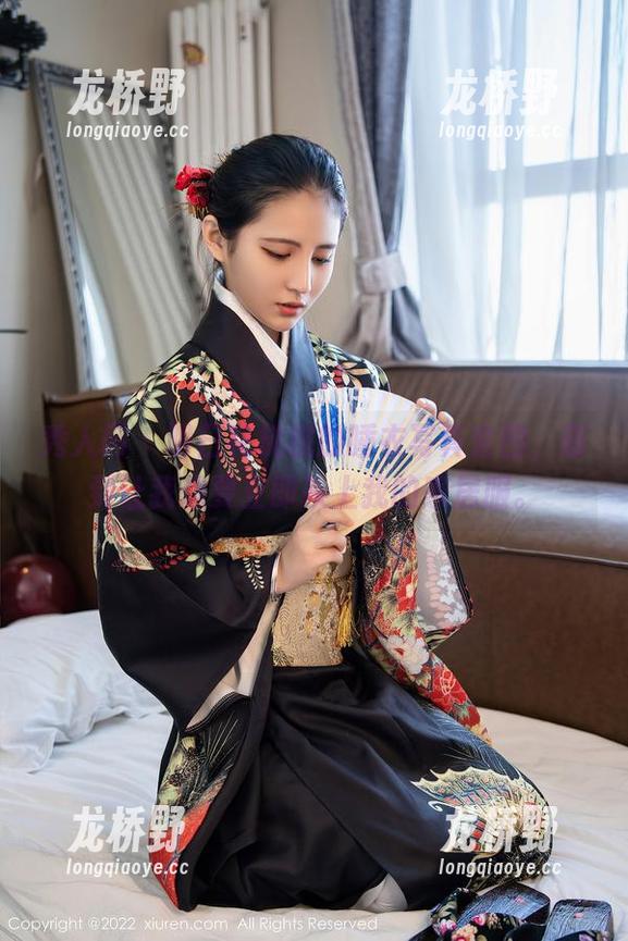 秀人网-明日花桃桃 秀人网 - 明日花桃桃的睡衣写真套图,萌到让我想要立即换上我的家居服。