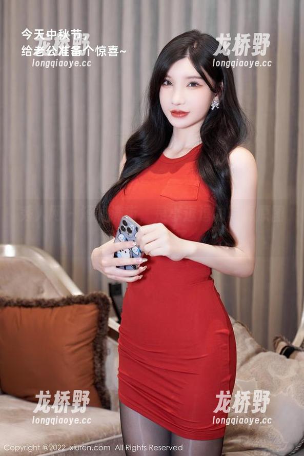 秀人网-是小逗逗 秀人网 - 短裙满街,是小逗逗的写真原图真让人想多了。