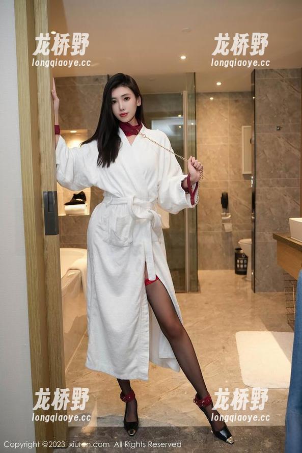 秀人网 - 睡衣也能有这种穿着法？田小燕Vicky的原图让我羡慕了。