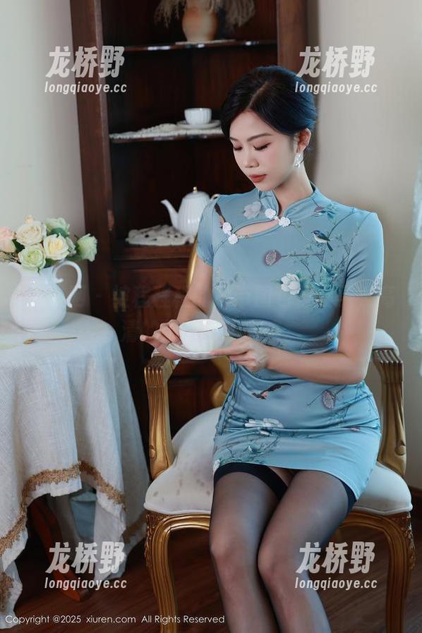 秀人网-程程程 秀人网 - 被程程程的吊带图包俘获了,高清的细节停不下来。