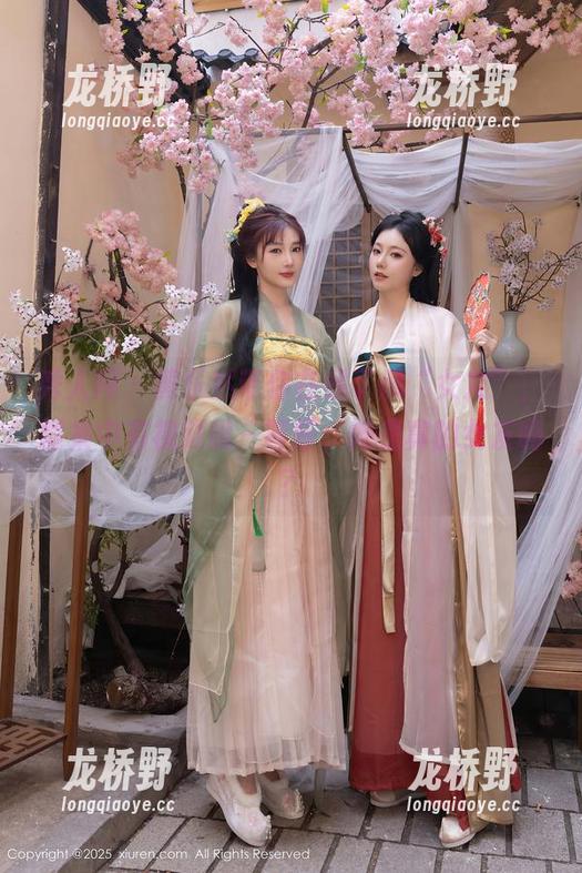 秀人网 - 黄乐然带你在线了解“女友”，图集中有视频哦～等等，她是真的女友吗？