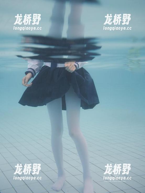 紧急企划 - 小恩泳装图集：这一波图，让我对夏天有了全新的向往。