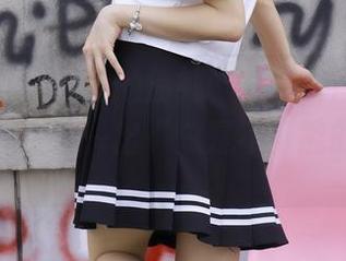 绮梦摄影 – 莹莹的清纯，免费套图，光看封面就想上演一出“总是不可能的任务”…