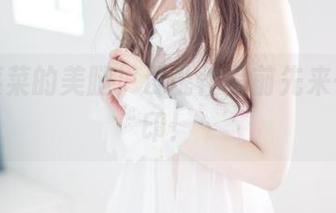 翎柒菜菜的美腿,没说作品前先来一张水印!