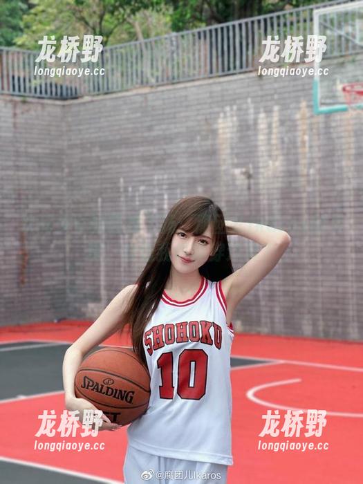 次元少女的轻舞飞扬：腐团儿Ikaros的写真，难道我也能穿这样？