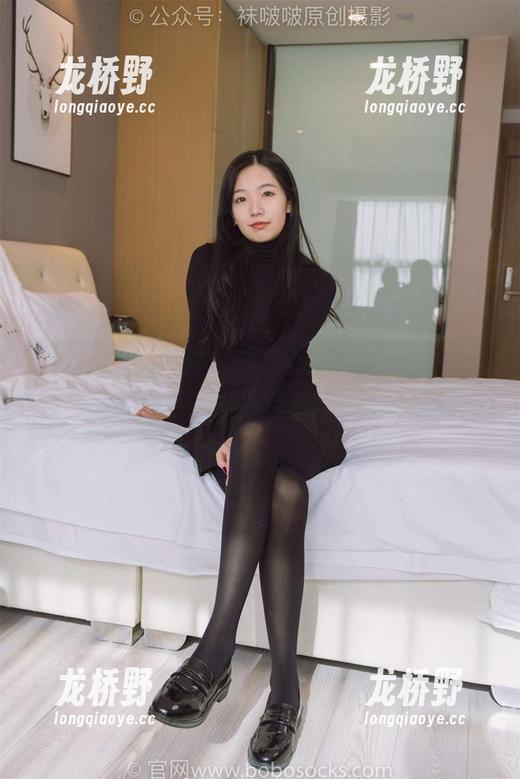 袜啵啵-小沫 袜啵啵 - 让小沫的三双高跟鞋图包带你飘—哦不,不如先绑定安全带再下载!