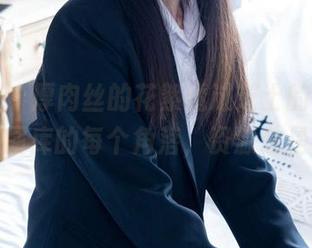 袜啵啵 – 厚肉丝的花絮透过芝士的画笔，流连在图库的每个角落，资源总是丰盈。