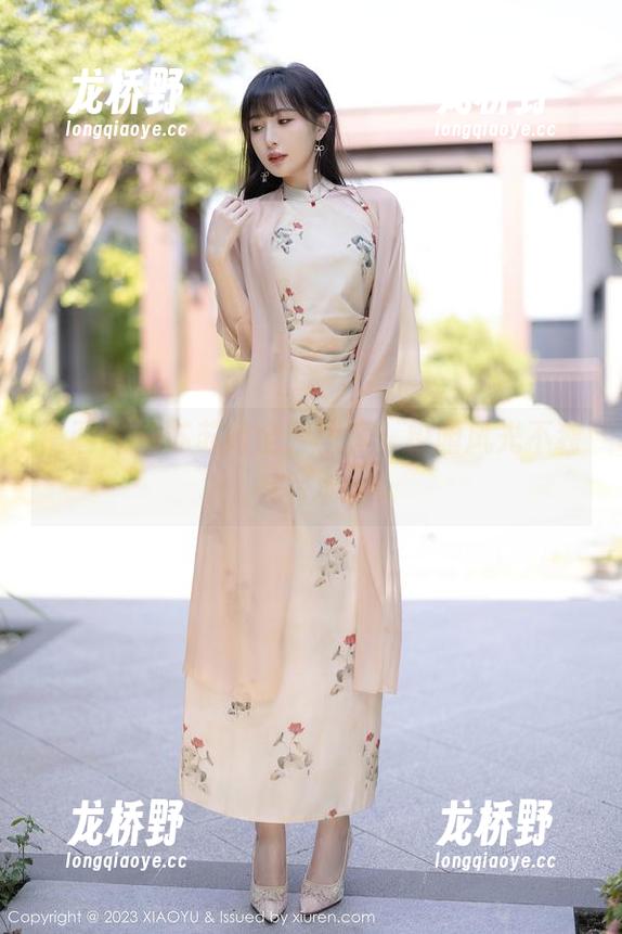 语画界-苏苏阿 语画界 - 苏苏阿全套写真,校园风光不独有书本。
