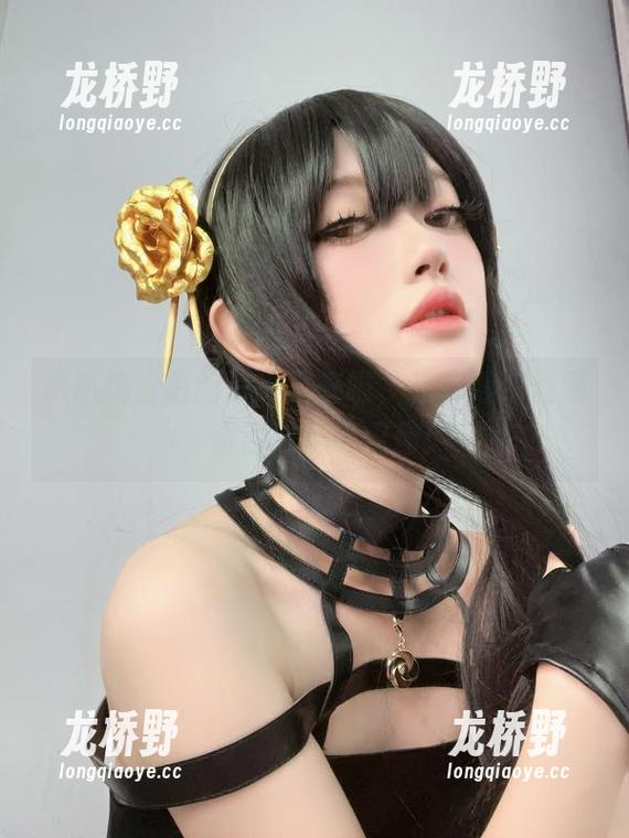 趴趴捣蛋陌的写真集来啦，光辉得像酒瓶，资源满满等着你！
