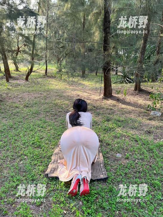 迷人的五姨太 微密圈 - 迷人的五姨太手中的兔女郎,美图中的小欢喜。