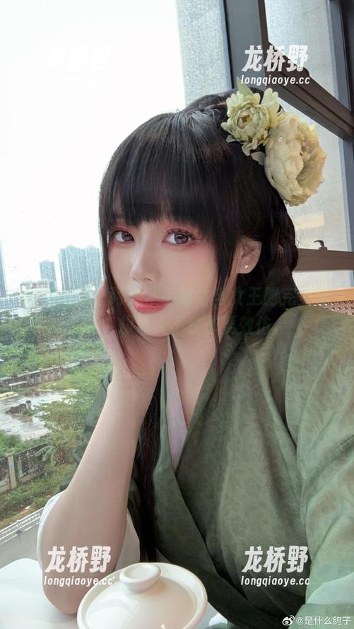 原图合集，阿九从不咕咕当女王时完全无圣光，却让人不禁想要效仿。
