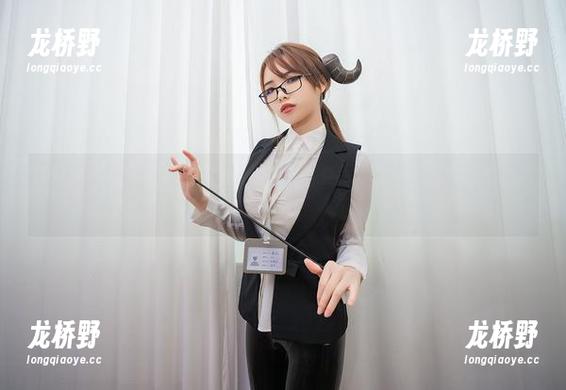 雯妹不讲道理与日本的甜蜜约会：写真图集中藏着草莓牛奶的秘密