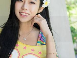 青豆客 - 把泳池的美景搁置一边，叶佳颐的壁纸更珍贵！