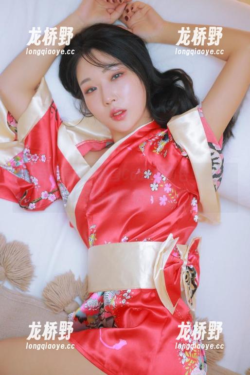 韩国CoCo 夏天与比基尼,韩国CoCo在图包里表演“我只想穿得轻松一点!”
