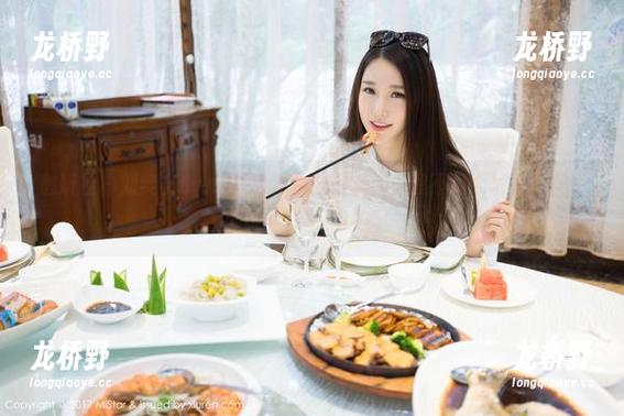 魅妍社-刘奕宁Lynn 魅妍社 - 刘奕宁Lynn在白衬衫合集里说:我不是大片,只是个壁纸控,不信你看!