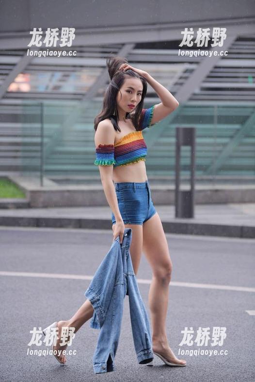 魔镜街拍的黑丝图册：模特们的秀场遭遇了什么？